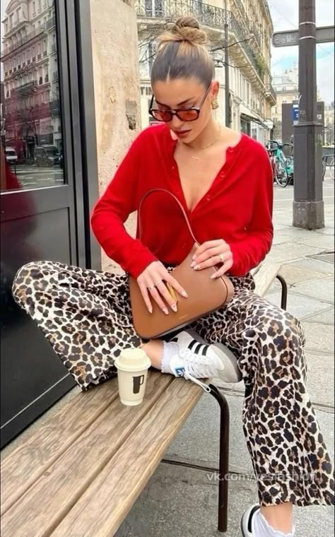 Leopard Print Jeans Outfit Street Style, Leopard Pants Outfit, Ny Outfits, Leopard Print Outfits, Leopard Outfits, Animal Print Pants, Animal Print Outfits, Looks Street Style, Causual Outfits