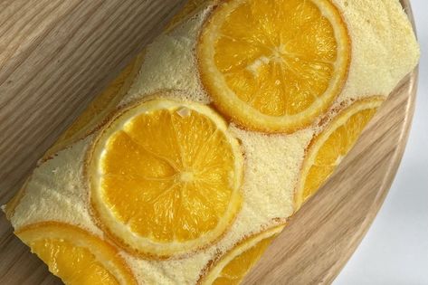 Orange Cake Roll, Orange Swiss Roll, Orange Roll Cake, Soft Drinks Recipes, Swiss Roll Cakes, Resep Cake, Swiss Roll Cake, Cake Rolls, Orange Rolls