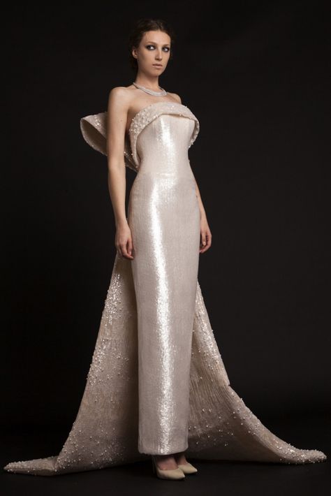 Krikor Jaotian SS 2015 Bridal Collection312 Krikor Jabotian, Couture Wedding Gowns, Preowned Wedding Dresses, Fashion Friday, Couture Designers, Couture Wedding, Couture Gowns, Fall Fashion Outfits, Ladies Dress Design