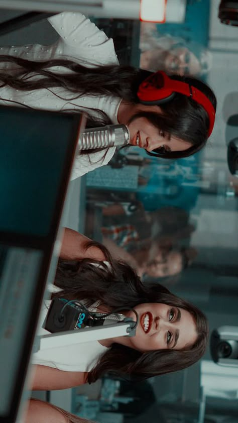 Camila Cabello And Lauren Jauregui, Fifth Harmony Camren, Camila And Lauren, Dinah Jane, Lauren Jauregui, Fifth Harmony, M R, Damon Salvatore, Model Life