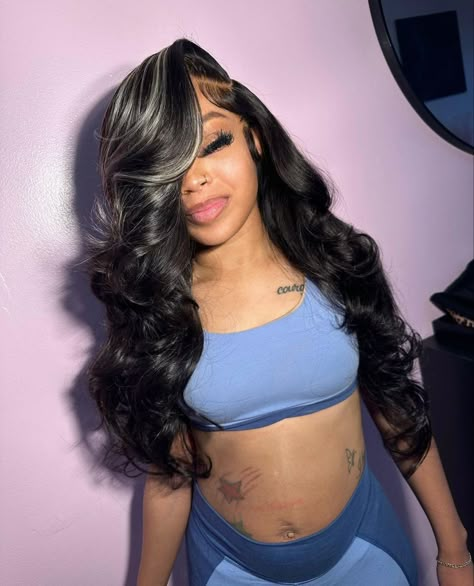 Black Wig With Blonde Streaks, Black Wig With Blonde Highlights, Side Part Closure, Curly Closure Wigs, Brown Highlight Wig, Sew In Curls, Wig With Blonde Highlights, Closure Install, Loose Wave Hair