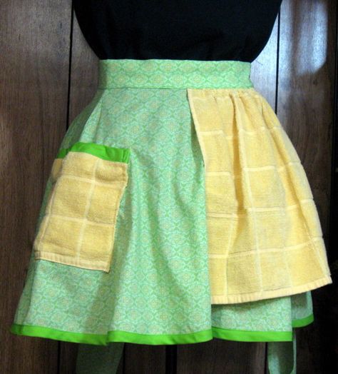 Towel Apron Pattern, Diy Apron With Towel Attached, Aprons With Towel Attached, Apron With Towel Attached Pattern, Towel Apron Diy, Apron With Towel Attached, Aprons Diy Patterns, Sew Apron, Retro Apron Patterns