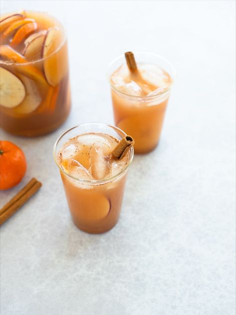 Iced Apple Cider, Punch Mocktail, Cider Punch, Apple Cider Punch, Veggie Juice, Seasonal Drinks, Fresh Fruits, Flavored Water, Non Alcoholic Drinks