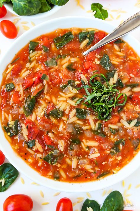 Tomato Orzo Soup with Spinach (Easy!) Tomato Orzo Soup, Lazy Healthy Meals, Tomato Orzo, Garden Grazer, Recipe With Spinach, Soup With Spinach, Orzo Soup Recipes, Easy Vegan Lunch, Tomato Spinach