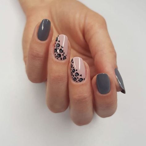 Matte Pink Nails, Leopard Print Nails, Simple Gel Nails, Print Nails, Leopard Nails, Cute Gel Nails, Gel Nail Designs, Minimalist Nails, Makati