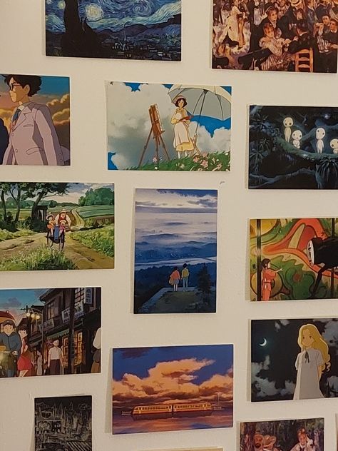 Wall Prints Studio Ghibli, Studio Ghibli Art Prints, Ghibli Postcard Wall, Studio Ghibli Postcard Wall, Studio Ghibli Wall Collage, Studio Ghibli Room Decor Ideas, Anime Wall Collage Bedroom, Studio Ghibli Wall Decor, Anime Gallery Wall