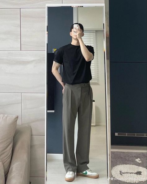 Men’s outfit fashion style Inspo (korean) Casual Outfits Mens Korean, Outfit Casual Pria, Casual Outfits Mens, Men Casual Outfit, Soft Boy Aesthetic, Diy Fashion Hacks, Soft Boy, Boy Aesthetic, Guys Clothing Styles