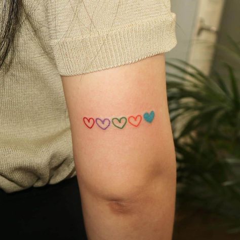 Heart Symbol Family Inspired Idea Mother 3 Kids Tattoo, Funky Heart Tattoo, 7 Hearts Tattoo, 6 Kids Tattoo Ideas, 6 Hearts Tattoo, 3 Tiny Hearts Tattoo, 4 Small Heart Tattoo, Tattoos That Symbolize Family, Tattoo Ideas For 4 Kids