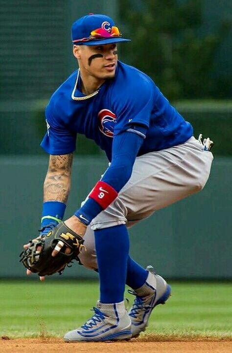 JAVIER BAEZ Baseball Images, Mlb Baseball Players, Baseball Lifestyle, Javier Baez, Chicago Sports Teams, Baseball Photography, Cubs Win, Go Cubs Go, Baseball Guys