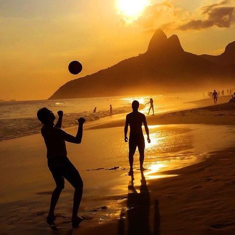 Girl Playing Football, Rio Photography, Brazil Beaches, Brazil Aesthetic, Golden Summer, Chasing The Sun, Playing Football, Sun Goes Down, Bossa Nova