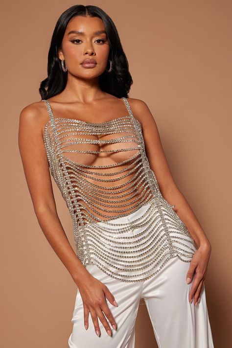 Chain Top Outfit, Party Silver Metal Body Chain, Silver Chain Top, Glamorous Evening Body Chain With Rhinestones, Rhinestone Chain Top, Silver Metal Body Chain With Rhinestones, Body Chain Fashion, Festival Chic, Chain Top