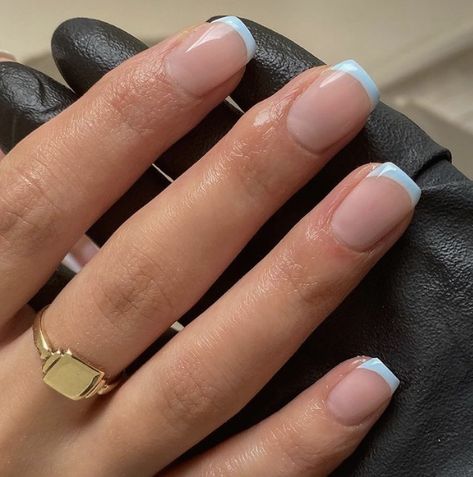 Blue Tip French Manicure, Cute Short Medium Nails, Gel Nails Short French Tips, Short Gel Natural Nails, French Manicure With Blue Tips, Gel Ideas For Short Nails, Light Blue French Tip Nails Square, Cute Basic Nails Acrylic, Mail Designs Short