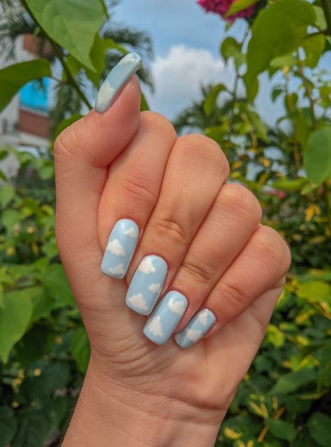 Gel Nail Designs Clouds, Nails Azul Bebe, Nails Acrylic Coffin Spring, Blue Cloud Nails, Nails Clouds, Sky Nail Art, Gender Reveal Nails, Cloud Nails, Spring Nail Design