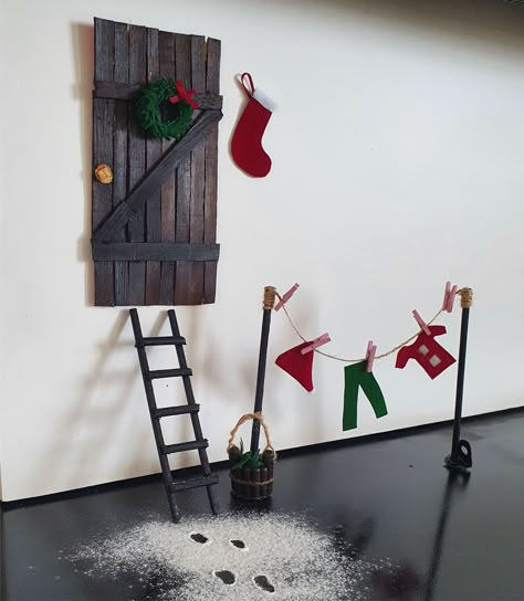 Diy Elf Door On The Shelf, Tiny Elf On The Shelf Ideas, Diy Elf House, Elf Door Ideas, Elf On The Shelf House Diy, Elf On The Shelf House Ideas, Elf House Diy, Diy Elf Door, Elf Door Diy