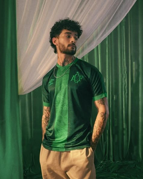 Football Jersey Design Concept, Shirts Photography, Running Jersey, Sport Photoshoot Ideas, Football Dress, Nike Logo Wallpapers, Santos Laguna, T-shirt Photography, Bloke Core