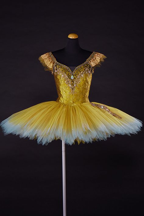 Dance Outfits Ballet, Ballet Costumes Tutus, Ballet Designs, Classical Ballet Tutu, Yellow Tutu, Ballet Tutus, Ballerina Outfit, Ballet Russe, Ballerina Costume