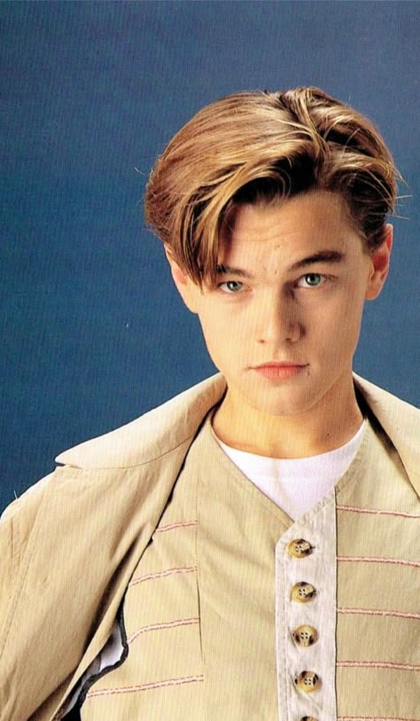 Leonardo Dicaprio Hair, Big Nose Beauty, Gents Hair Style, Leonardo Dicaprio 90s, Young Leonardo Dicaprio, Leo Dicaprio, Taylor Lautner, 90s Hairstyles, Mens Haircuts Fade