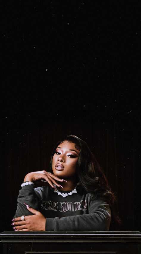 #wallpaper #megantheestallion #graduation #megantheestallionwallpaper Meg Thee Stallion Wallpaper, Megan Thee Stallion Graduation, Female Rapper Wallpaper, Meghan Thee Stallion Wallpaper, Meghan Thee Stallion Aesthetic, Aesthetic Megan Thee Stallion, Megan Thee Stallion Aesthetic Wallpaper, Megan Thee Stallion Wallpaper, Megan Thee Stallion Aesthetic