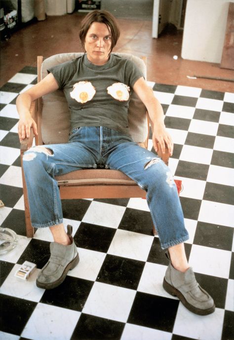 Sarah Lucas, self portrait with fried eggs,  1996 Camille Henrot, Sarah Lucas, Feminist Artist, Tracey Emin, Saatchi Gallery, Fried Eggs, Venice Biennale, Feminist Art, National Gallery