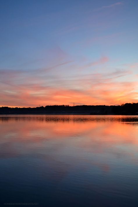 Weekend Waterview Lake Norman sunset | ©homeiswheretheboatis.net #LKN #lake #sunset Fall Lake, Sunset Beach Pictures, Sky Day, Sunset Rose, Autumn Lake, Lake Norman, Lake Beach, Lake Living, Lake Sunset