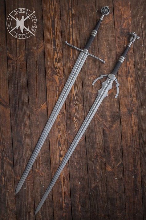 Inheritance Cycle, Images Of Christ, Types Of Swords, Iphone Photo App, Cool Swords, Survival Tools, Movie Props, Armor Concept, Fantasy Warrior