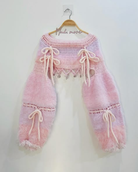 Mad.mori (@mad.mori) • Instagram photos and videos Knitted Clothing Aesthetic, Knitting Cute Things, Crochet Clothes Cute, Pink Knit Cardigan Outfit, Cute Crochet Clothing, Puffy Sweater, Pink Crochet Cardigan, Clothing Crochet Patterns, Thailand Fashion