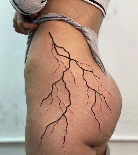 Blitz Tattoo, Tattoos Aesthetic, Lightning Tattoo, Bizarre Magazine, Tattoos To Cover Scars, Mom Tattoo Designs, Vegan Tattoo, Dope Tattoos For Women, Tattoo Style Drawings