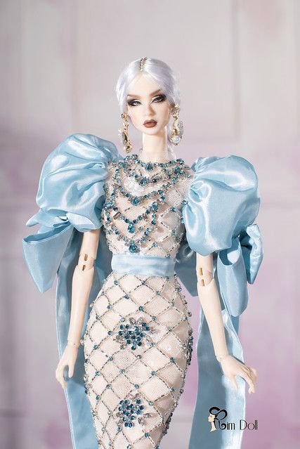 Femenine Fashion, Dress Barbie Doll, Miniature Dress, Diy Barbie Clothes, Barbie Dress Fashion, Barbie Gowns, Moda Chic, Witch Outfit, Barbie Fashionista