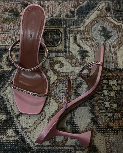 Amina Muaddi Heels, Amina Muaddi Shoes, High Heel Dress Shoes, Fashion Shoes Heels, Fancy Shoes, Amina Muaddi, Girly Shoes, Aesthetic Shoes, Crazy Shoes