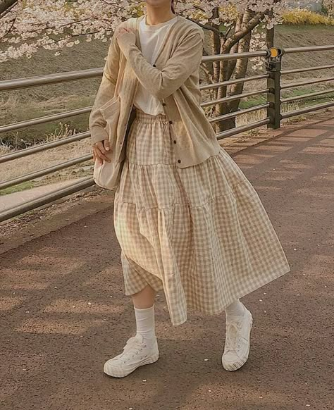 Soft Cottagecore Outfits, Cottagecore Outfit Ideas, Casual Cottagecore, Cottagecore Outfit, Looks Pinterest, Cottagecore Outfits, Cottagecore Style, Outfits Vintage, Modest Fashion Outfits