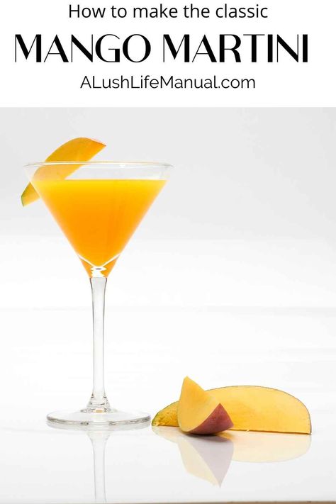 Fruity Cocktail Recipes, Thai Dinner, Mango Martini, Martini Recipes Vodka, Mango Cocktail, Spicy Cocktail, Yummy Alcoholic Drinks, Koh Lanta, Mango Puree