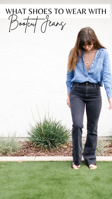 Woman with curtain bangs wearing washed black bootcut jeans. Bootcut Jeans Outfit Casual Sneakers, Shoes With Bootcut Jeans, Bootcut Jeans With Sneakers, Black Bootcut Jeans Outfit, Shoes To Wear With Bootcut Jeans, Bootcut Jeans Outfit, What Shoes To Wear, Jean Sandals, Black Bootcut Jeans