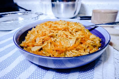 Vegan Cabbage Recipes, Braised Cabbage, Easy Peasy Recipes, Cooked Cabbage, Ukrainian Recipes, Fried Cabbage, European Cuisine, Cabbage Recipes, European Food