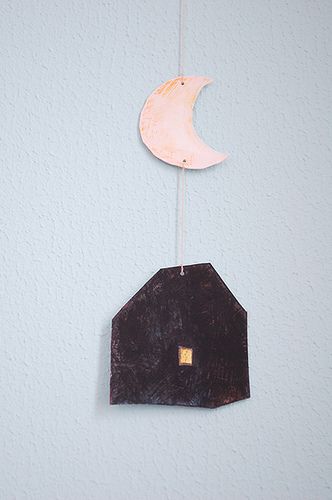 house and moon Little Houses, Diy Crafts For Kids, Diy Paper, Diy For Kids, Paper Art, Art For Kids, Advent, To Play, Diy And Crafts