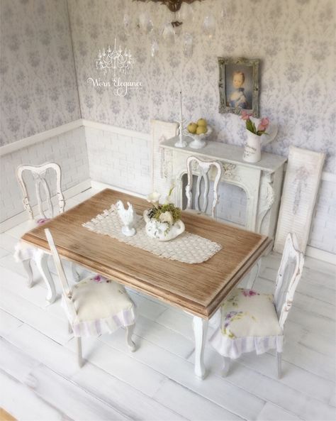 Dollhouse Miniature French Country Farmhouse Dining Table and Chairs Dollhouse Dining Room Ideas, Diy Dollhouse Dining Table, French Country Dollhouse, French Country Dollhouse Interior, Dollhouse Dining Table, Miniature Dining Table, Miniature Table And Chairs Diy, Country Dollhouse, Dollhouse Farmhouse Table