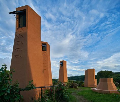 Hiroshi Nakamura Architecture, Wind Tower Architecture, Wind Catcher Architecture, Chimney Architecture, Wind Architecture, Wind Tower, Hiroshi Nakamura, Chimney Design, Mountains At Night