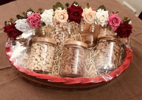 Roka Ceremony Thali, Gift Hampers For Wedding, Diy Dry Fruits Packing Ideas Gift, Dryfruits Packing Ideas For Engagement, Roka Ceremony Gifts For Groom, Roka Shagun Basket, Dryfruit Hampers Ideas, Fruit Basket Ideas Gift For Wedding, Dry Fruits Packing Ideas Gift Basket