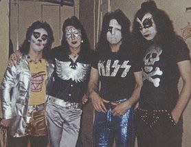 KISS- In 1963 the original members of KISS were in the band. This was also the first time they were officially known as KISS. Kiss 70s, Space Ace, Eric Singer, Kiss Costume, Kiss Concert, Vinnie Vincent, Kiss Images, Kiss Members, Eric Carr