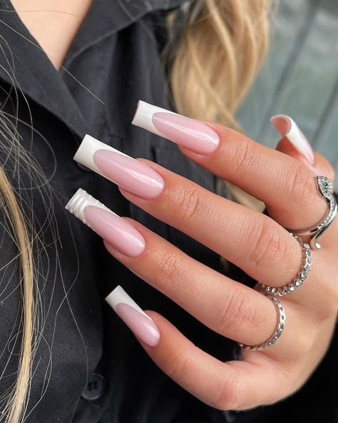 Plain Acrylic Nails, Gel Nails Shape, Long French Nails, Classy Almond Nails, Spring Acrylic Nails, Drip Nails, Glamour Nails, Colored Acrylic Nails, Work Nails