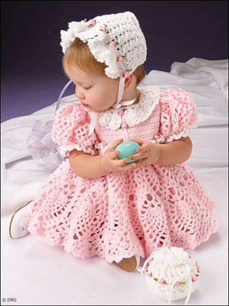 Sweet Baby Outfit Crochet Pattern #crochetdress Baby Easter Outfit, Crochet Baby Girl Dress, Baby Dress Pattern, Crochet Baby Dress Pattern, Baby Dress Patterns, Crochet Baby Girl, Haken Baby, Crochet Girls