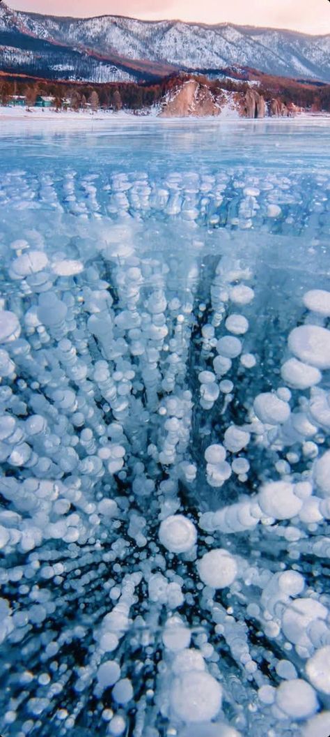 Methane Bubbles, Lake Baikal Russia, Sci Fi World, Frozen Bubbles, Frozen Photos, Nature Aesthetics, Arctic Sea, Lake Baikal, Scenic Pictures