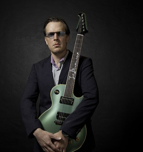 Collateral Beauty, Joe Bonamassa, Guitar Photos, Blues Musicians, Blues Artists, Jazz Guitar, Jazz Blues, Guitar Hero, Blues Music