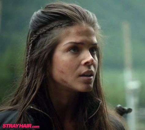 The 100 Marie Avgeropoulos  Octavia little side braid Hairstyle Rasta Hair, Marie Avgeropoulos, Curly Hair Braids, Side Braid Hairstyles, Viking Hair, Side Braid, Trending Hairstyles, Party Outfits, Grunge Hair