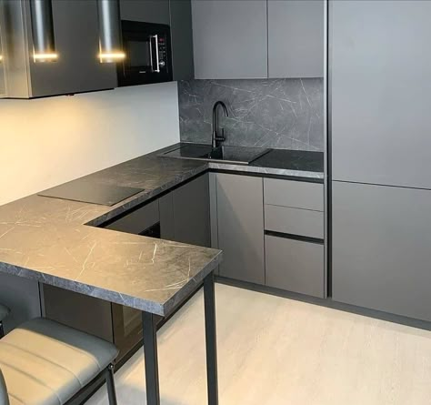 Grey Small Kitchen Ideas, Small Grey Kitchen Ideas, Open Kitchen Layouts, Black Kitchen Decor, Tiny Kitchen Design, Small Apartment Interior, Kitchen Decorations, Modern Kitchen Cabinet Design, Small Apartment Design