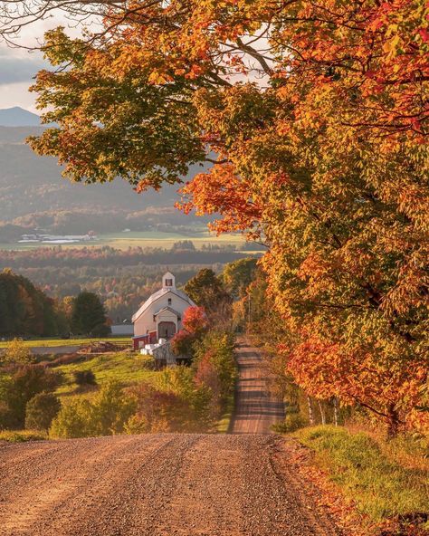 Jack New Yorker in Boston on Instagram: “Greetings from the Northeast Kingdom!! This is a scene I saw in an old Vermont photo book and wanted to check it out. Truly speculator and…” Fall Foilage, Pumpkin Wallpaper, Small Town America, Hills And Valleys, New England Travel, Photo Of The Day, Best Seasons, England Travel, Country Road