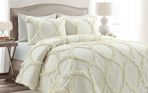 Textured Comforter, Neutral Comforter, Farmhouse Bedding Sets, Ruffle Comforter, Farmhouse Style Bedrooms, Euro Pillows, Queen Size Comforter, Lush Decor, Farmhouse Bedding