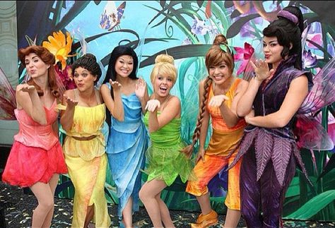 Disney Fairies! Fantasia Tinker Bell, Tinker Bell And Friends, Disney Fairies Costumes, Disney Cosplay Ideas, Disney Faries, Girl Group Halloween Costumes, Friend Costumes, Tinker Bell Costume, Tinkerbell And Friends