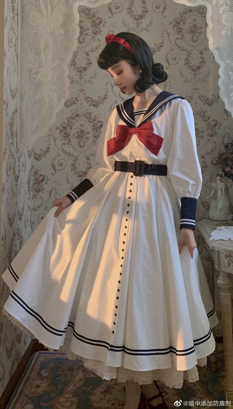 Old Fashion Dresses Vintage Classy, Gaun Abad Pertengahan, Op Dress, Lolita Outfits, Sailor Style, Old Fashion Dresses, Kawaii Fashion Outfits, Mori Girl, Dieselpunk