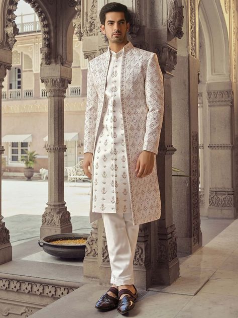 Men Wedding Wear, Indian Wedding Sherwani, Indian Wedding Clothes For Men, Indo Western Sherwani, Sherwani For Men Wedding, Mens Wear Wedding, Wedding Outfits For Groom, Sherwani Groom, Groom Wedding Dress