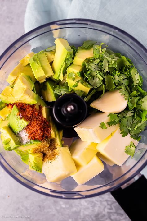 Avocado Butter Recipe - No Spoon Necessary Avocado Snack Ideas, Avocado Spread Recipe, Ways To Eat Avocado, Easy Avocado Recipes, Avocado Recipes Easy, Avocado Snack, Butter Substitute, Avocado Butter, Food Chopper